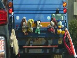 為什麼垃圾車上會掛著絨毛娃娃？